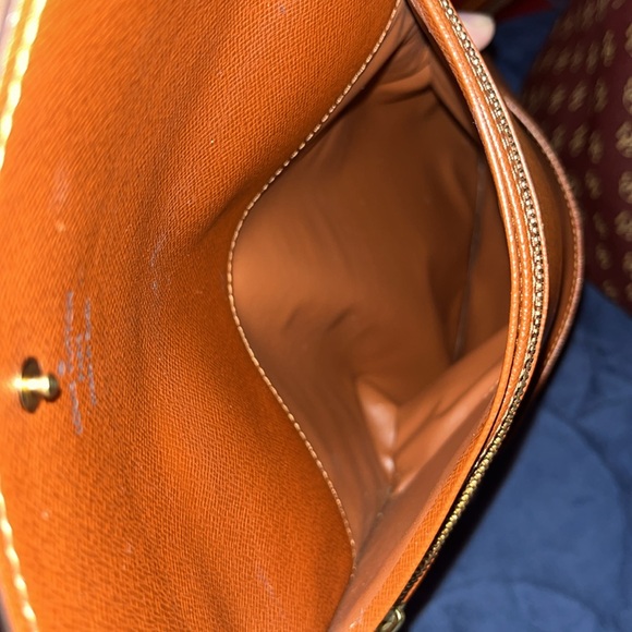 Louis Vuitton Monogram Passport wallet, -Authentic - Picture 9 of 11